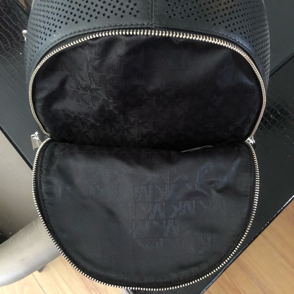 Michael Kors rhea zip perforated leather black - Picture 10 of 16